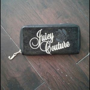 Juicy Couture Zipper Wallet